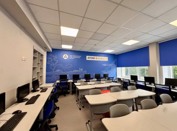 При поддержке металлургов Росатома в Санкт-Петербурге открылся первый «Атомкласс»